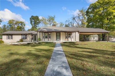 /international/us/5679-eastwood-drive-harrison-ar-110120685504/