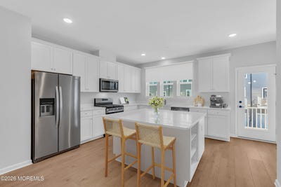/international/us/73-driftwood-circle-oceanport-nj-110108025605/