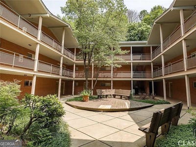/international/us/250-little-street-athens-ga-110105902855/