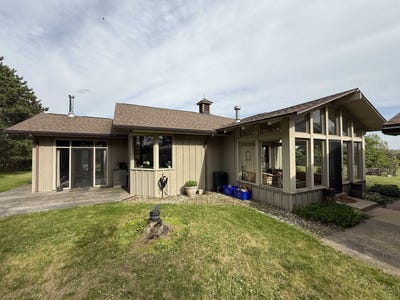 /international/us/e11616-n-reedsburg-road-baraboo-wi-110105960414/