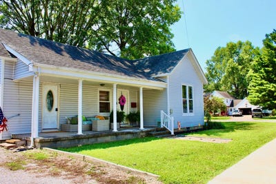 /international/us/511-w-robinson-st-carmi-il-110120484949/