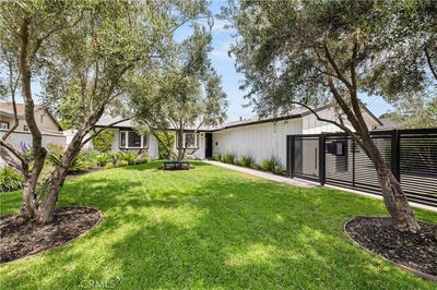/international/us/23377-friar-woodland-hills-ca-110107226757/