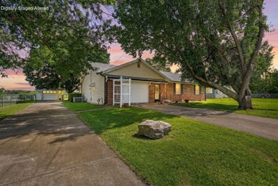 /international/us/800-e-prairie-lane-ash-grove-mo-110108859627/
