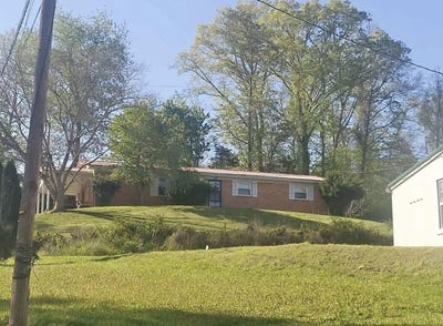 /international/us/150-east-3rd-street-beattyville-ky-110098245975/