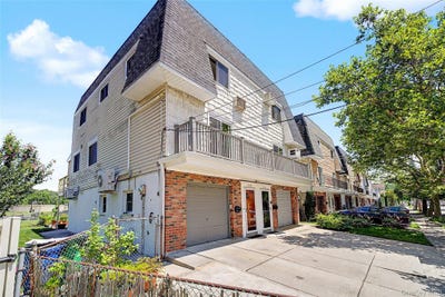 /international/us/3309-255th-street-little-neck-ny-110110097426/