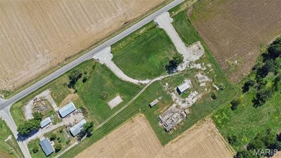 /international/us/5871-albers-road-damiansville-il-110120092489/