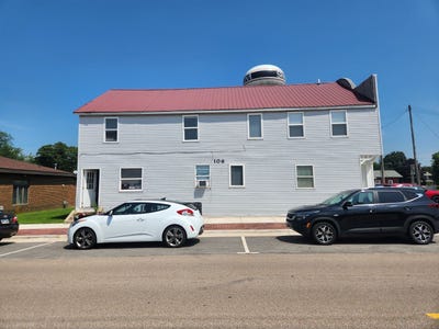 /international/us/106-w-comanche-avenue-shabbona-il-110101065341/