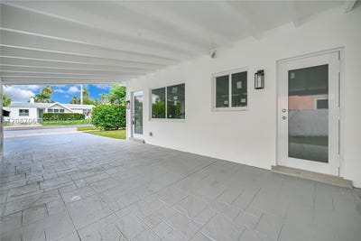 /international/us/1018-ne-7th-st-hallandale-beach-fl-110119901869/