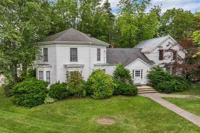 /international/us/217-south-main-street-wolfeboro-nh-110100979087/