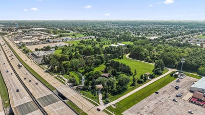 /international/us/765-n-washburn-street-oshkosh-wi-110042848788/