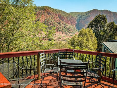 /international/us/1100-valley-view-road-glenwood-springs-co-110109758811/