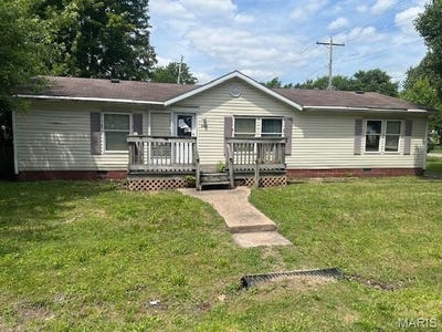 /international/us/303-s-sherman-street-girard-il-110108541638/