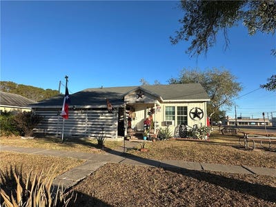 /international/us/200-w-merriman-street-sinton-tx-110104454948/