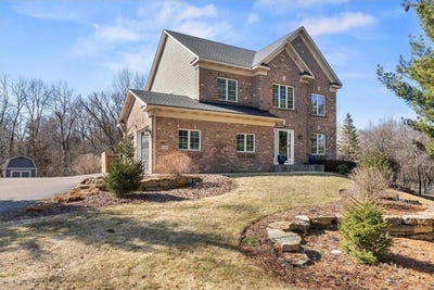 /international/us/1708-stonepine-circle-hudson-wi-110106931638/