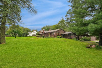 /international/us/1204-locust-street-adel-ia-110110269719/