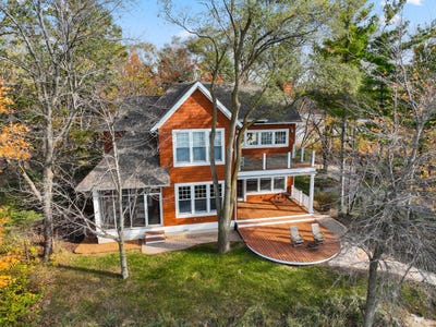 /international/us/5722-dunham-path-stevensville-mi-110095511305/