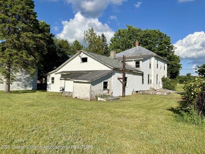 /international/us/8575-old-state-road-stanwood-mi-110109563400/