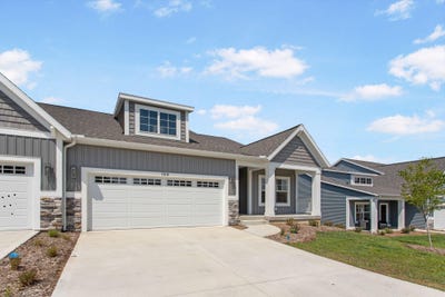 /international/us/1519-eagle-shore-court-hudsonville-mi-110100816752/