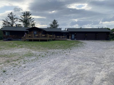 /international/us/1924-n-dittmar-road-millersburg-mi-110100444994/