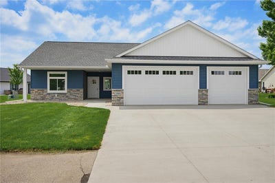 /international/us/1308-sherwood-street-se-hutchinson-mn-110104139197/