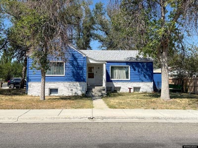 /international/us/102-e-pershing-avenue-riverton-wy-110119632971/