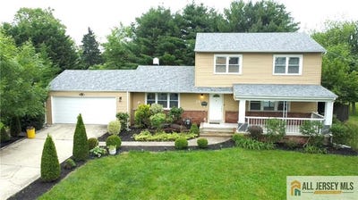 /international/us/25-tall-oaks-drive-east-brunswick-nj-110100381766/
