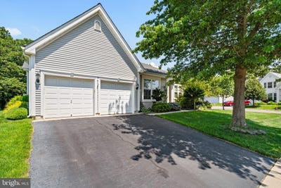 /international/us/11-jumping-brook-lane-barnegat-nj-110100850841/