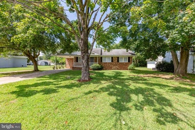 /international/us/333-santa-maria-ave-colonial-beach-va-110101803991/