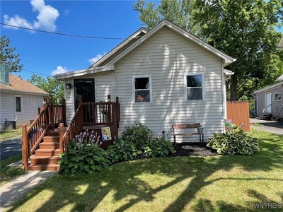 /international/us/99-corinthia-street-lockport-city-ny-110101348894/