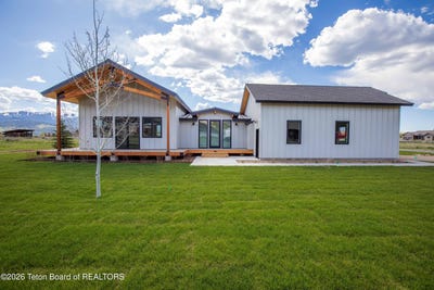 /international/us/85-columbine-street-alpine-wy-110107822222/
