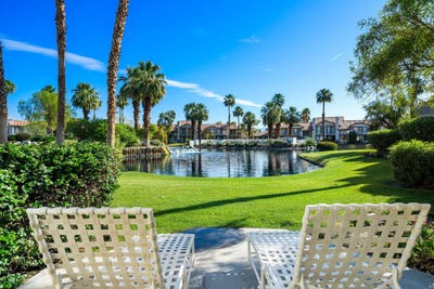 /international/us/79756-olympia-la-quinta-ca-110107784452/