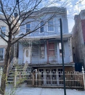 /international/us/1852-amethyst-street-bronx-ny-110101231955/