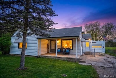 /international/us/6383-lapeer-road-burton-mi-110108095344/