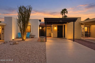 /international/us/1376-s-desert-meadows-circle-green-valley-az-110108226343/