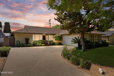/international/us/15906-tuba-street-granada-hills-ca-110107243866/
