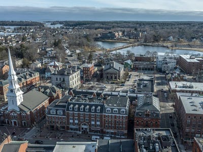/international/us/90-fleet-street-portsmouth-nh-110107823901/