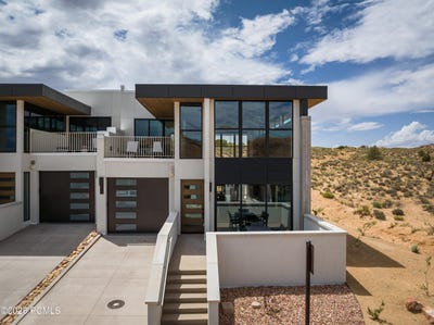 /international/us/152-badgers-bend-moab-ut-110104855366/