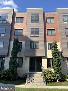 /international/us/916-lakeview-court-king-of-prussia-pa-110108955253/
