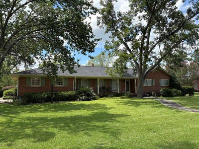 /international/us/407-darby-drive-vidalia-ga-110100981905/