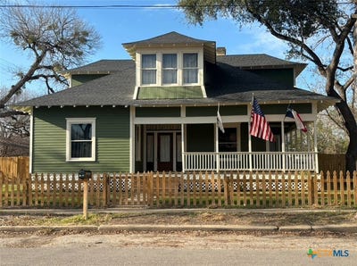 /international/us/603-saint-francis-street-gonzales-tx-110105355193/