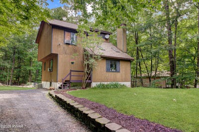/international/us/1321-pocono-mountain-lake-drive-bushkill-pa-110100752237/