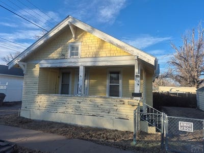 /international/us/213-e-8th-st-la-junta-co-110107254023/
