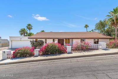 /international/us/7016-n-23rd-place-phoenix-az-110108581946/