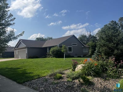 /international/us/1100-miah-st-harrisburg-sd-110101062820/