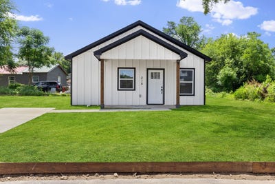 /international/us/218-calvert-street-sulphur-springs-tx-110108904325/