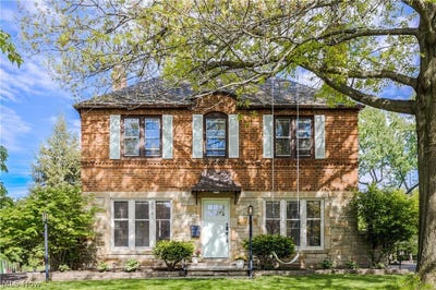 /international/us/2561-charney-road-university-heights-oh-110108078057/