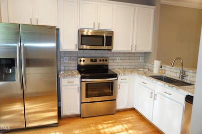 /international/us/108-w-savannah-ridge-road-holly-springs-nc-110098586946/