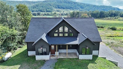 /international/us/5523-sugartown-road-great-valley-ny-110098303554/