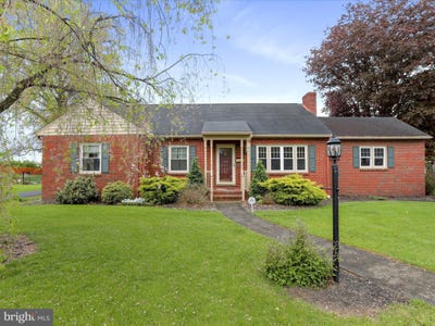 /international/us/128-orchard-circle-greencastle-pa-110099131408/