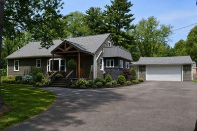 /international/us/9000-county-farm-road-parma-mi-110108337516/